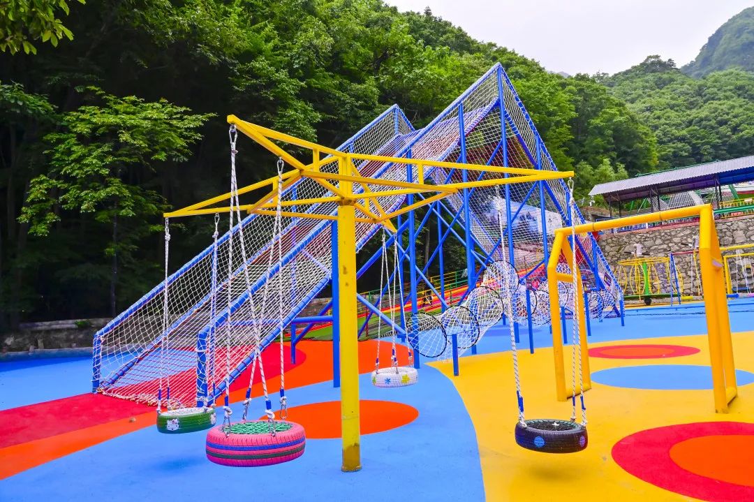 一步一个脚印空中漫步summer五彩秋千,荡起快乐童年回忆攀爬能手,等你