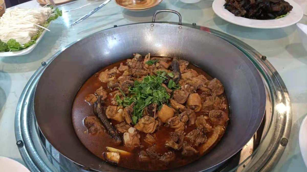 undefined 地锅鸡.jpg